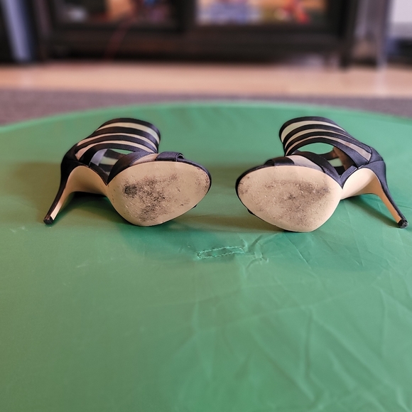 Heels - Picture 6 of 8